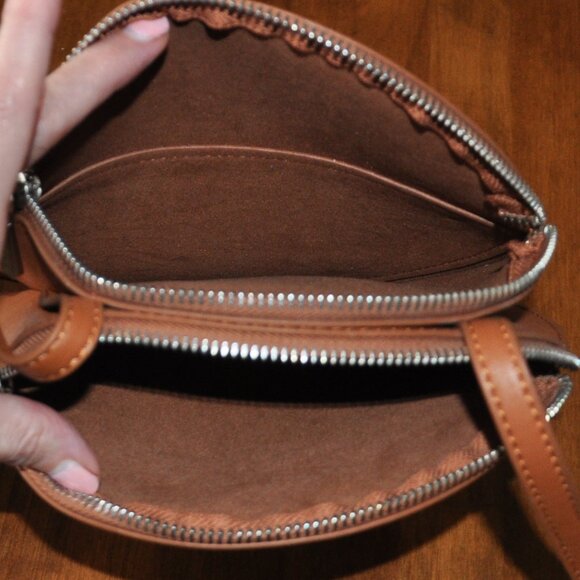 Pixie Mood Phoebe Crossbody Round Circle Purse Vegan Brown - Picture 7 of 7